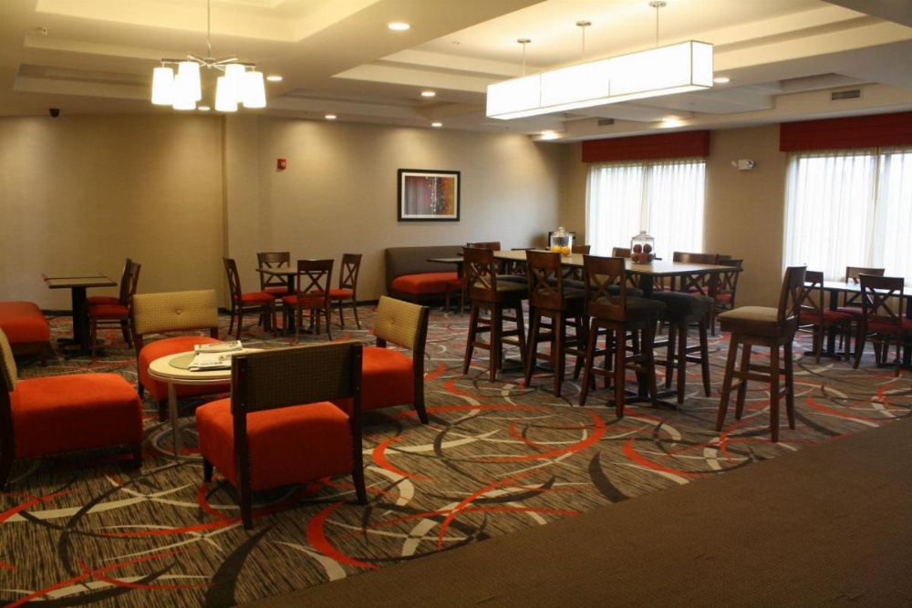Holiday Inn Express and Suites - Bradford Image 17