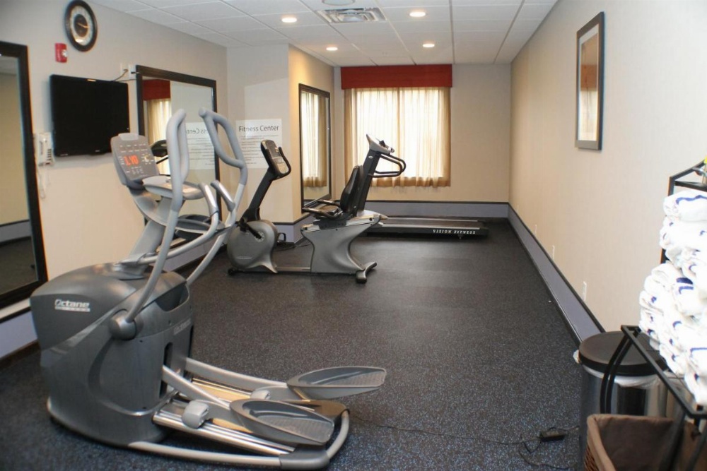 Holiday Inn Express and Suites - Bradford Image 21