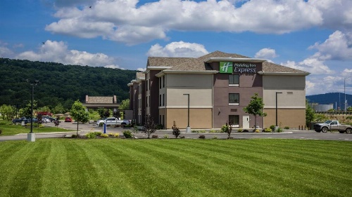 Holiday Inn Express and Suites - Bradford image 23